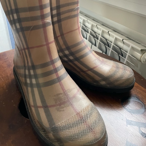 Burberry Shoes - Burberry tall rain boots